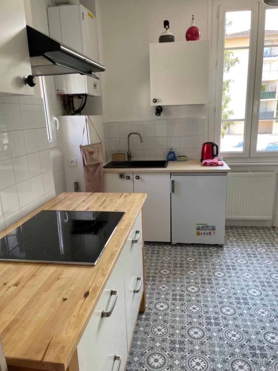 Location La Ferte, Calme Et Proximite Centre Ville Classe 3 Etoiles Lons-le-Saunier Exterior foto