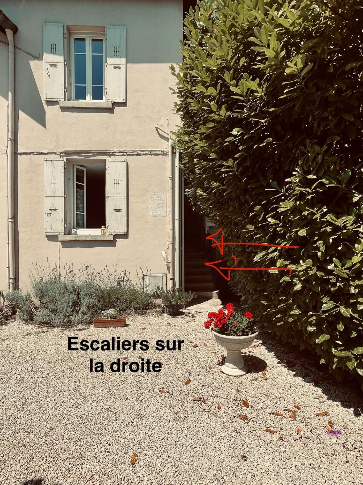 Location La Ferte, Calme Et Proximite Centre Ville Classe 3 Etoiles Lons-le-Saunier Exterior foto